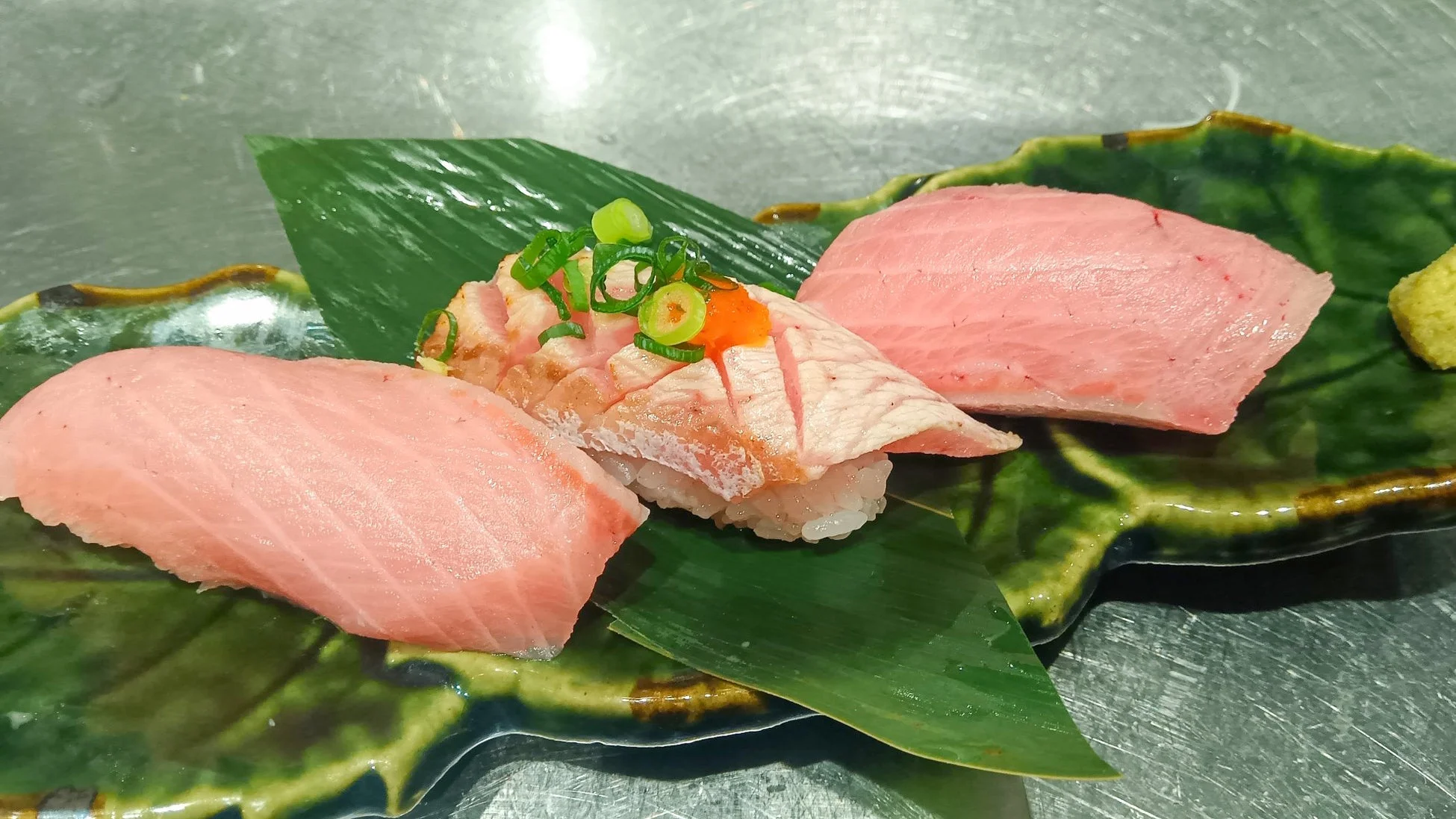 天然寒ぶりにぎり3貫盛り（炙り入り）