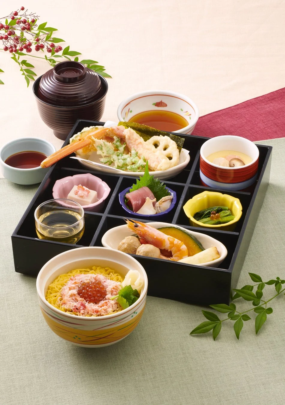 四季めぐり膳（かにいくらちらし）