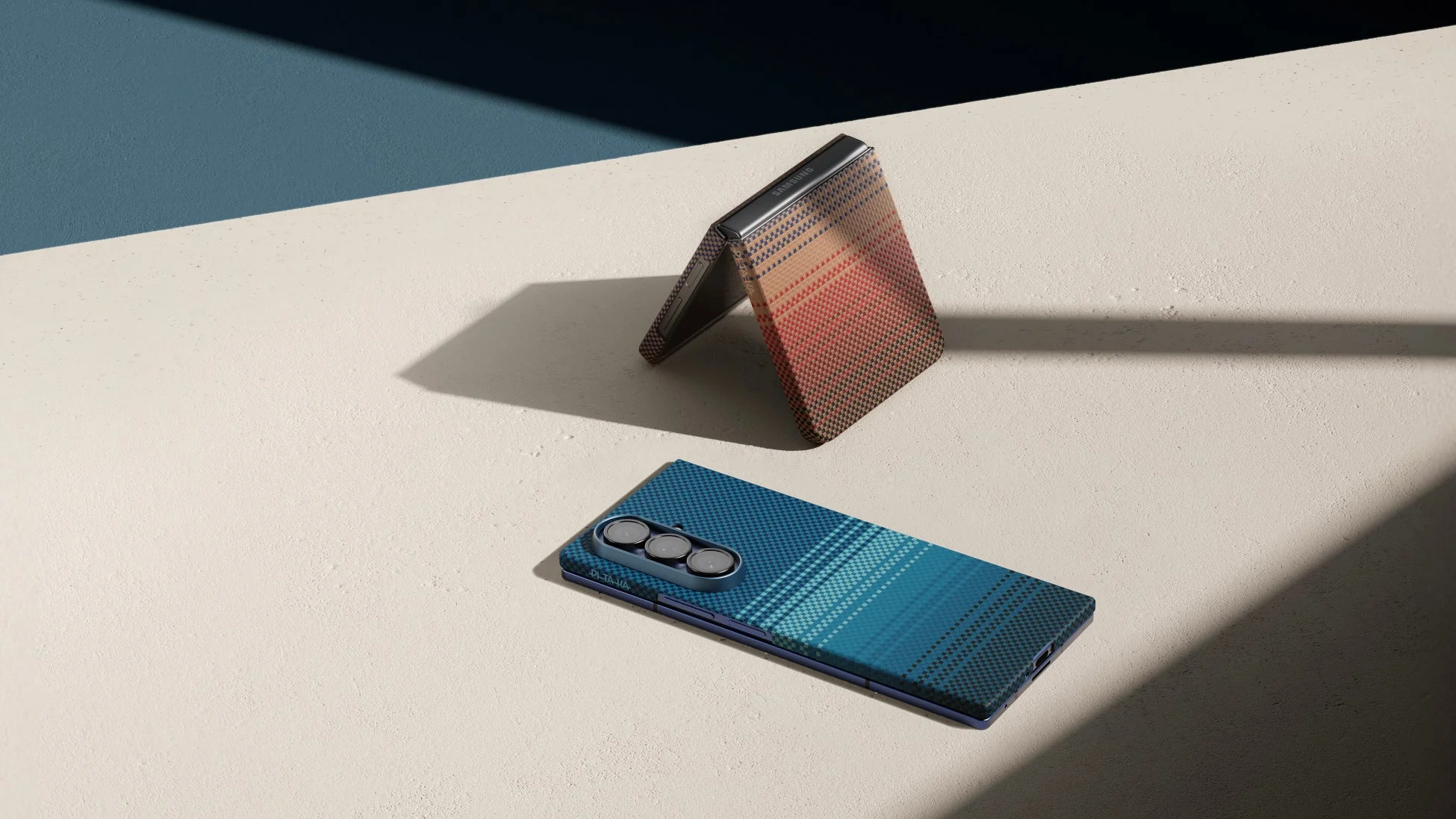 PITAKA Galaxy Z Fold 7用極薄ケース