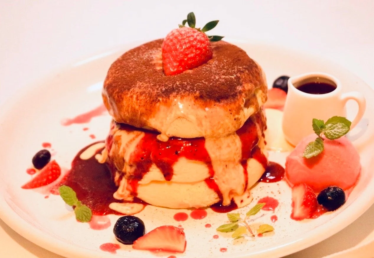 「Flavors」（ストロベリーティラミスパンケーキ）