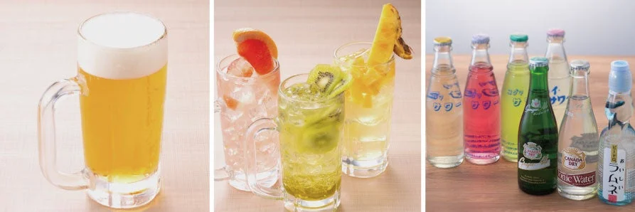 ビールやカクテルなどの飲み物