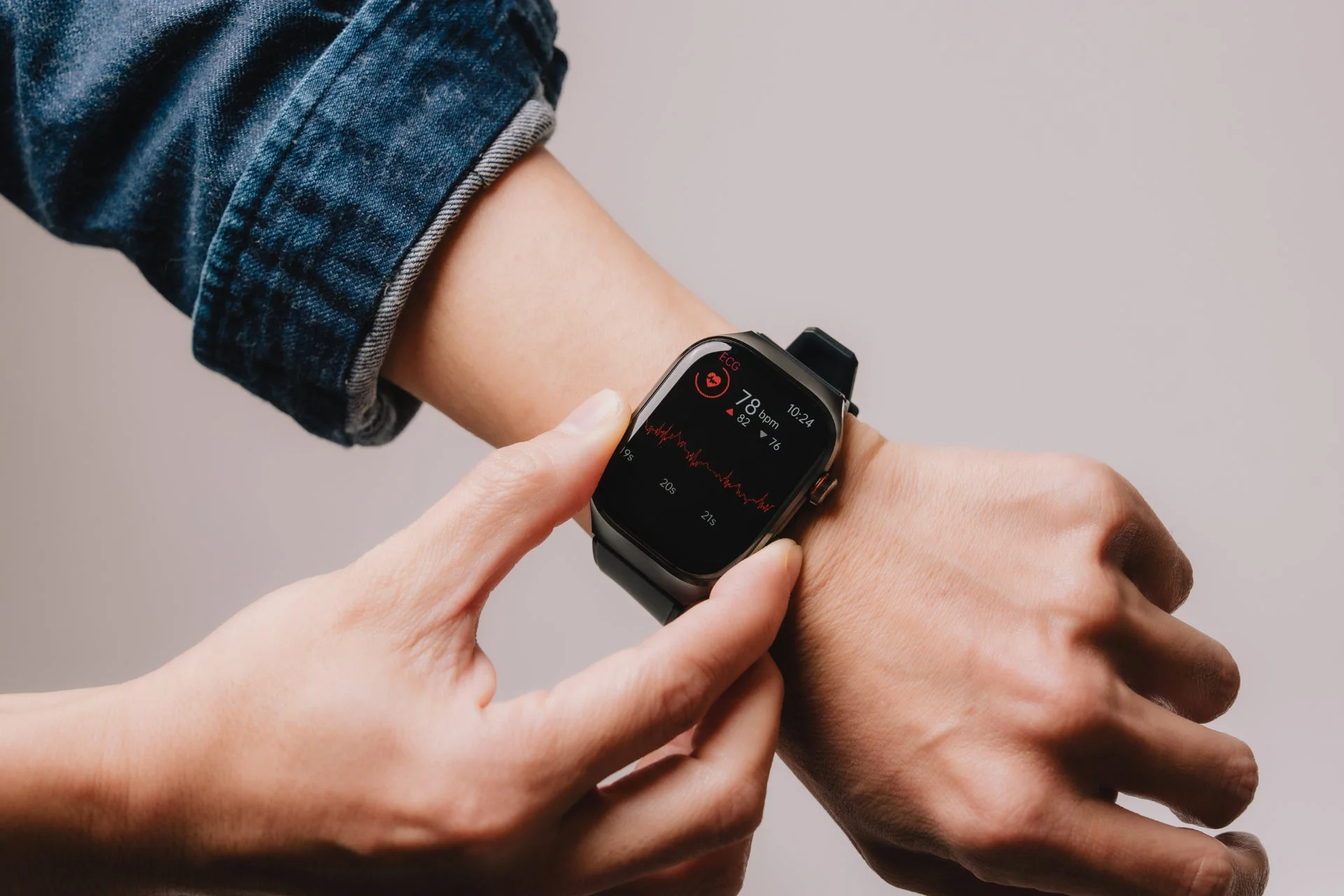 スマートウォッチでECGを確認