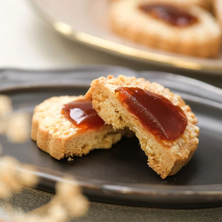 割れたクッキーの断面