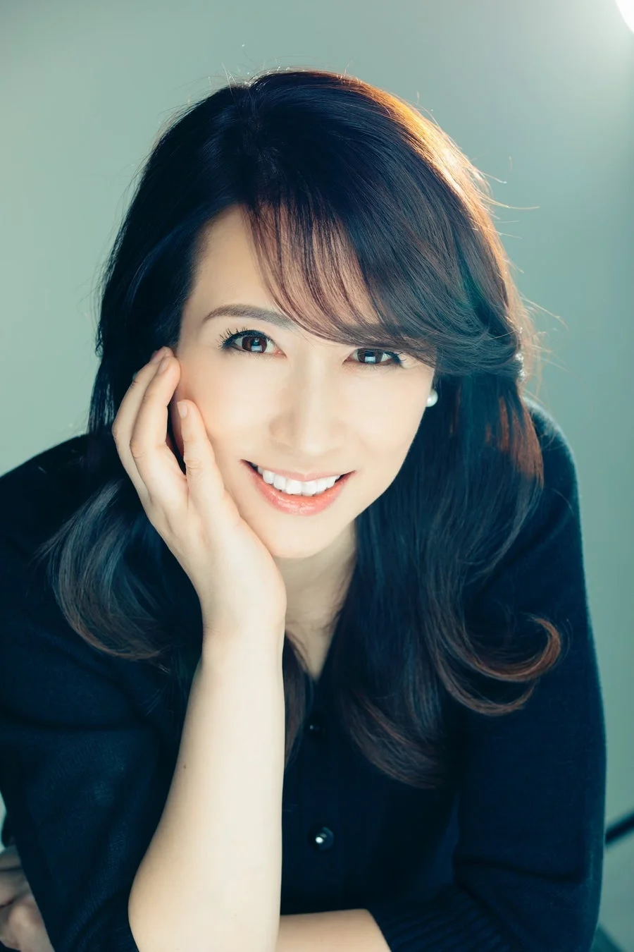 会議のパネリストと思われる女性のポートレート