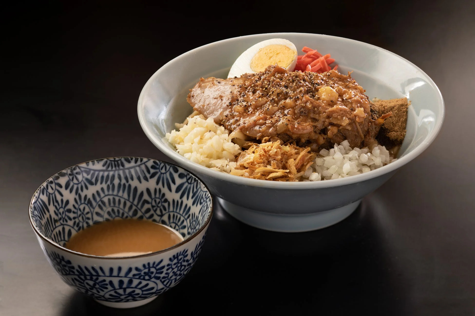 ラーメン富士丸/神谷本店× 中華蕎麦 とみ田 ブタカスアブラソバ