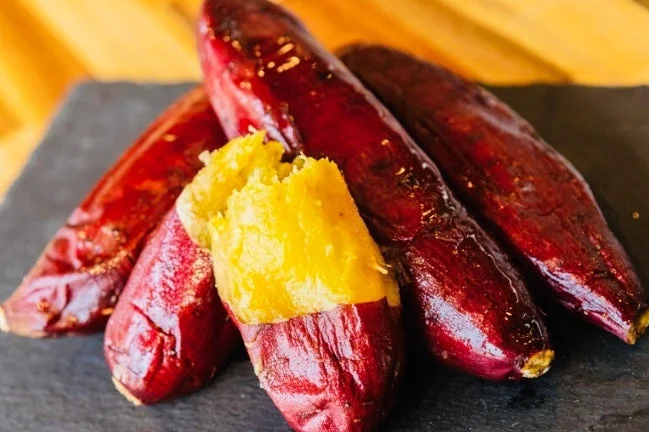 様々な焼き芋の盛り合わせ