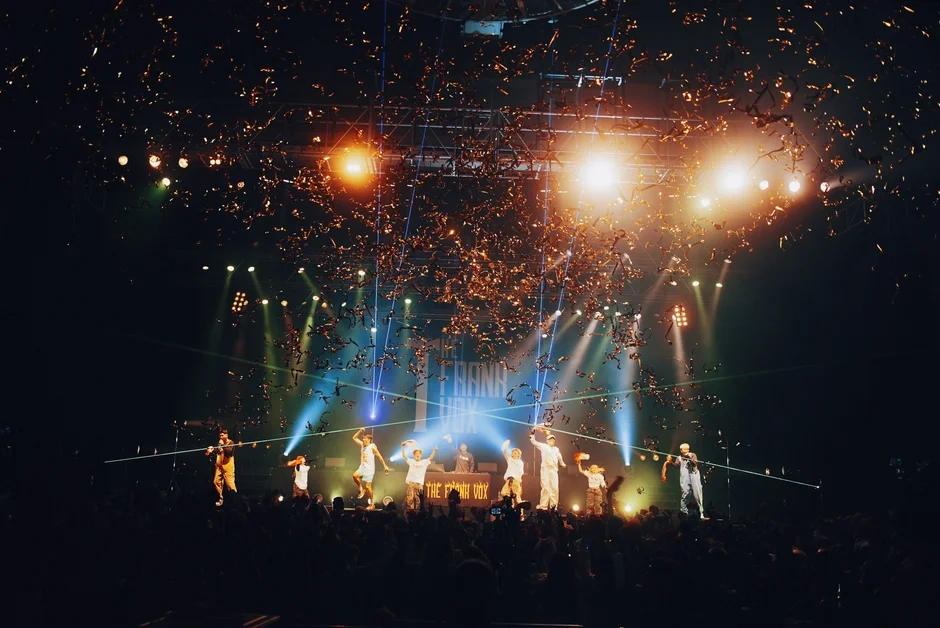 ライブ中のTHE FRANK VOX