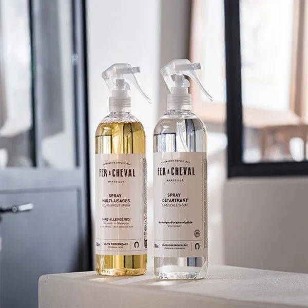 FER A CHEVALの多目的スプレーと石灰除去スプレーのボトル