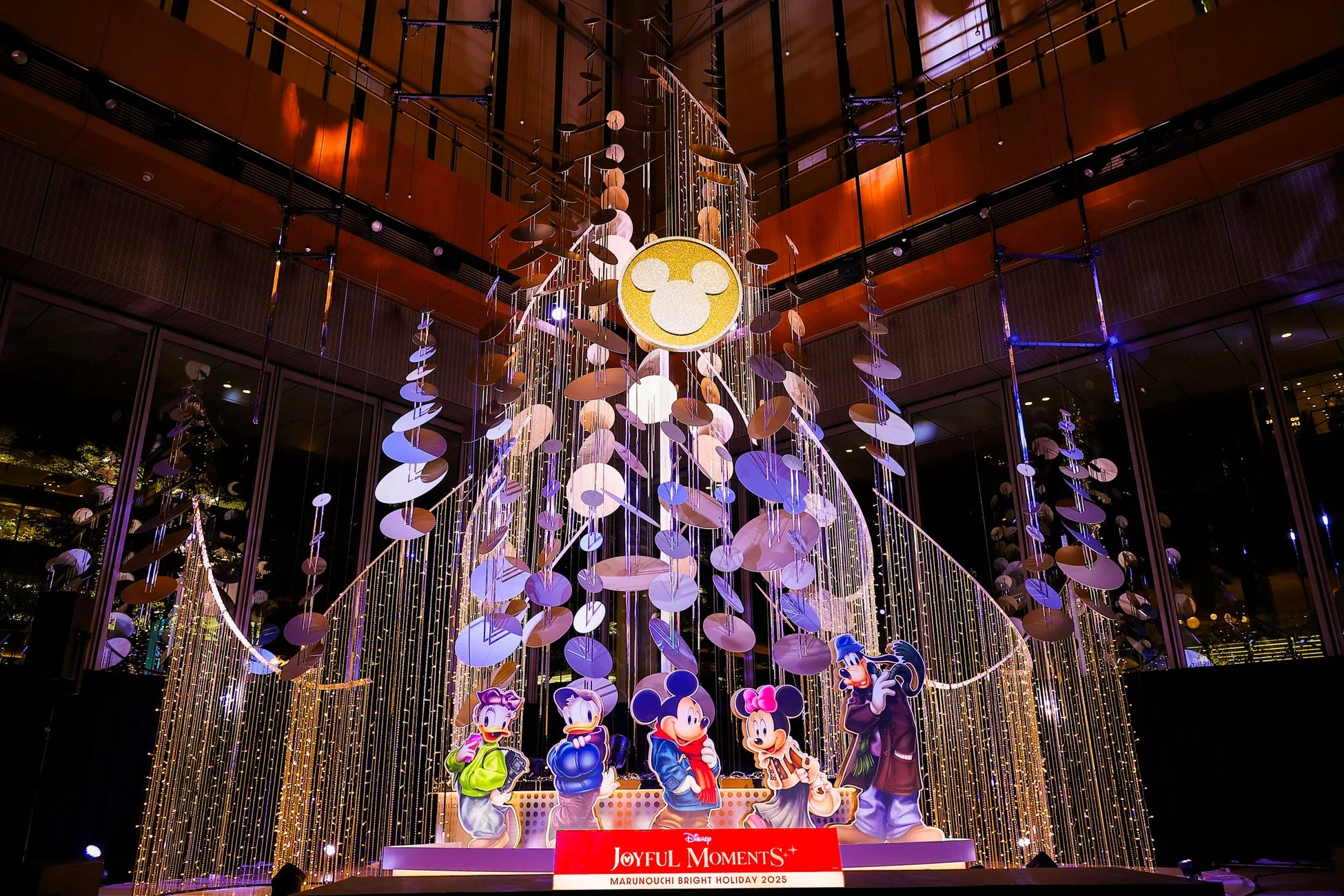 Disney JOYFUL MOMENTS+ MARUNOUCHI BRIGHT HOLIDAY 2025