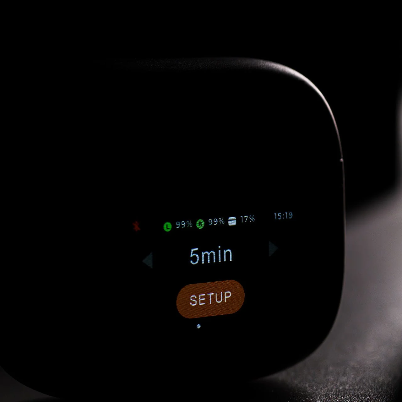 イヤホンディスプレイ