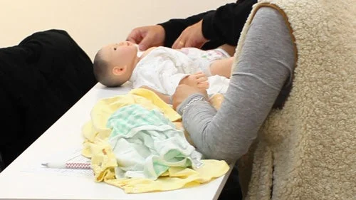 肌着のお着替え体験