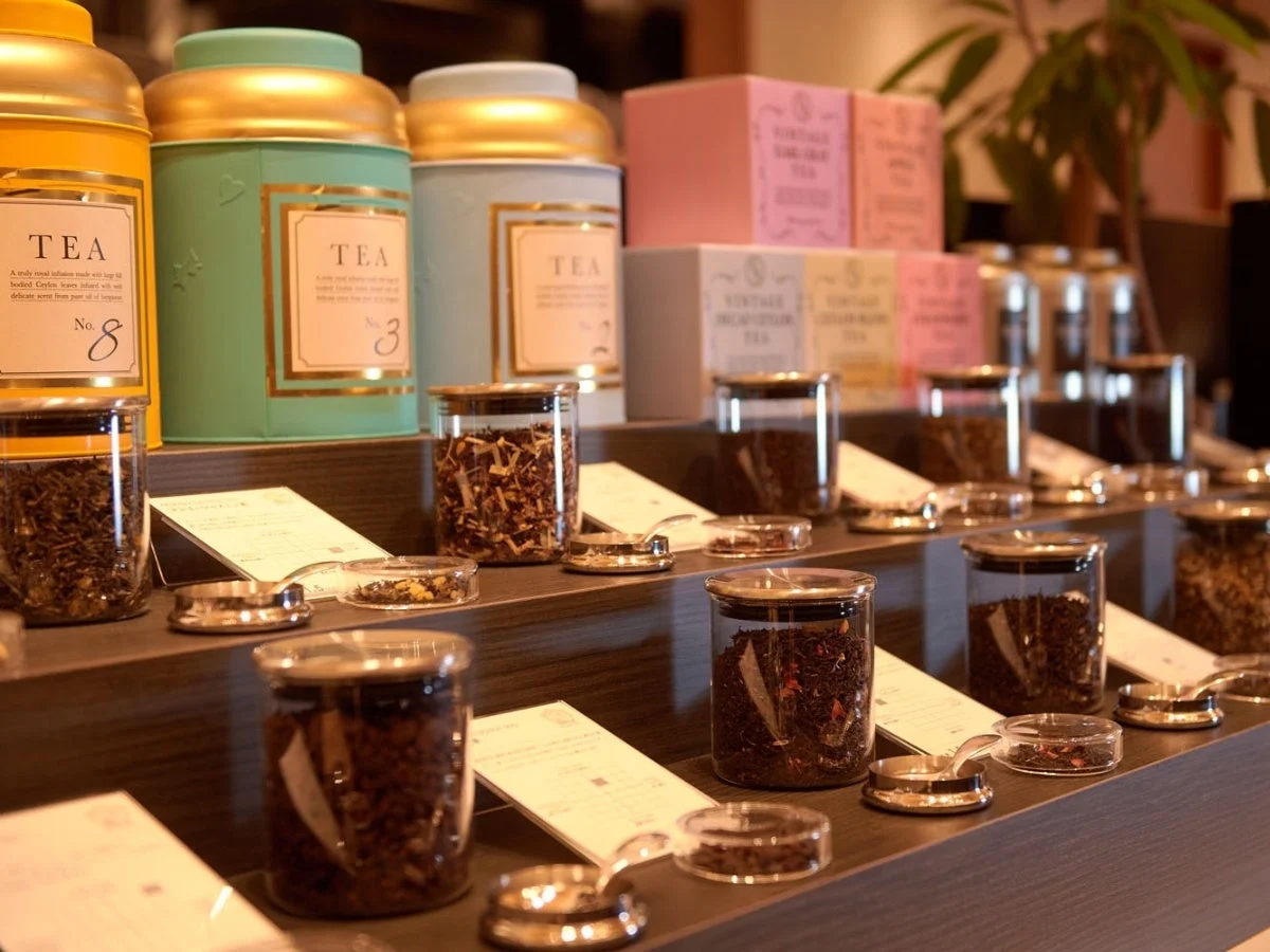 紅茶のディスプレイ