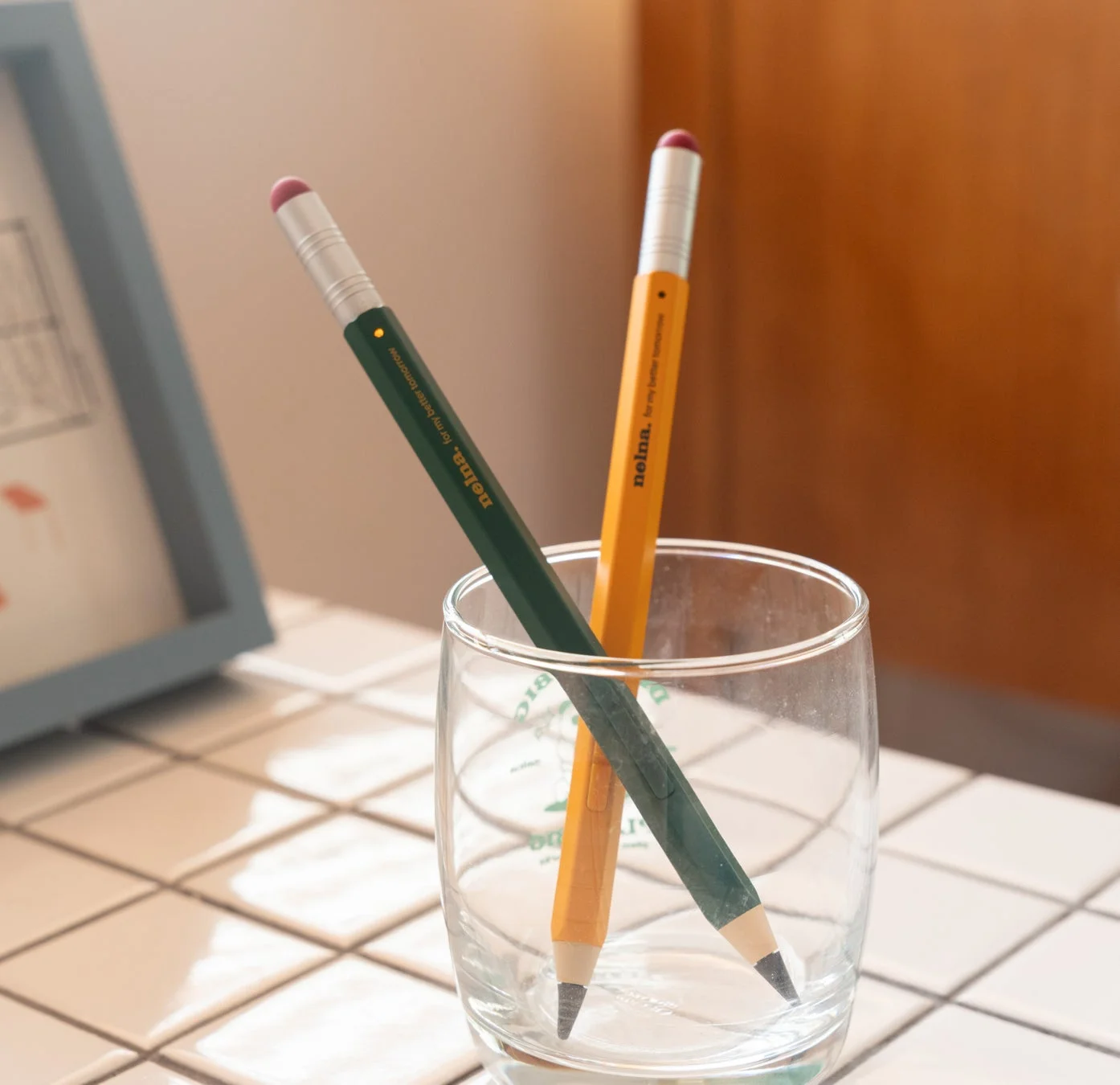 グリーンとイエローのNelna Pencil