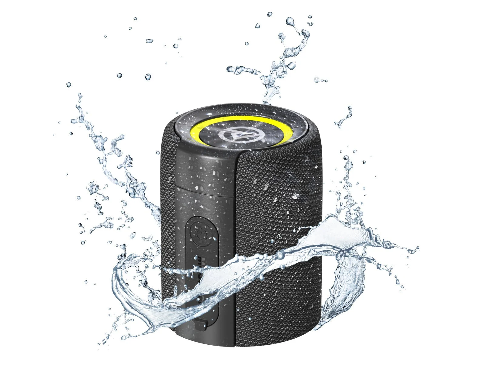 水しぶきを浴びるMaGdget Dual Speaker