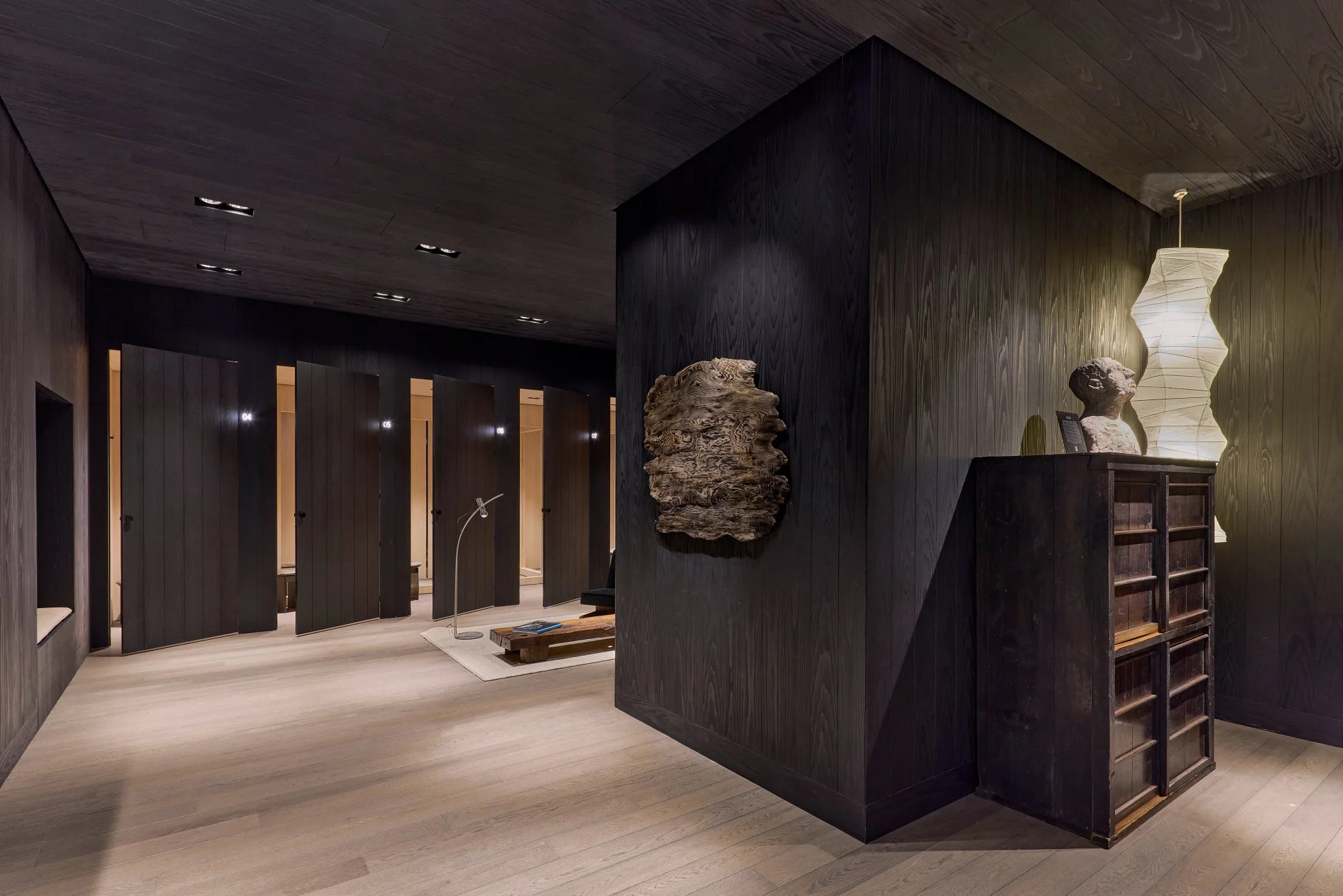 ZARA MAN心斎橋筋の通路