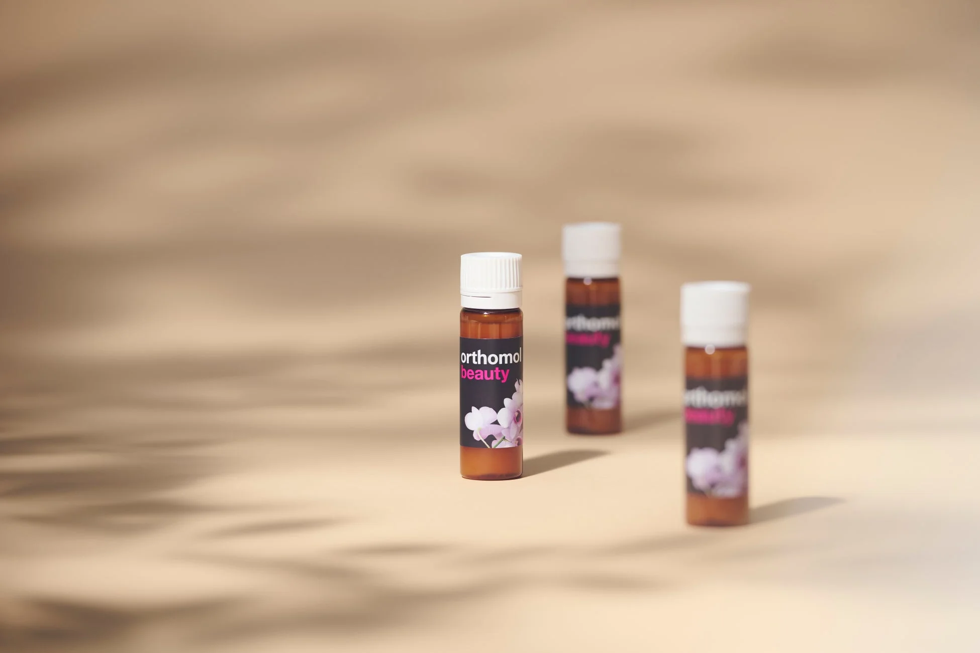 オーソモル・ビューティ製品ボトル