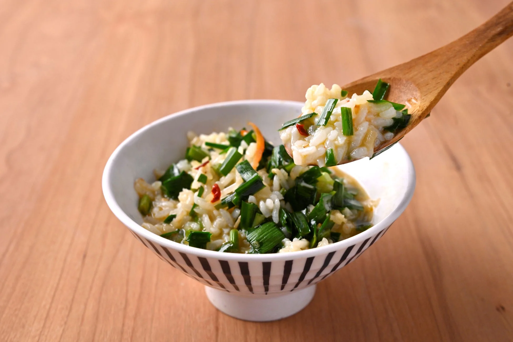 禁断の〆めしで作るニラタマニンニクおじや