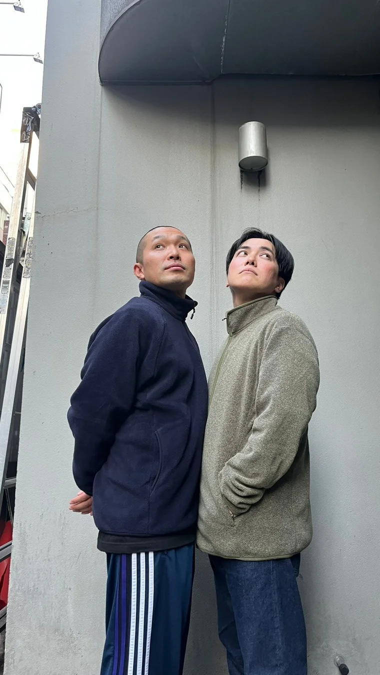 ラブレターズの二人