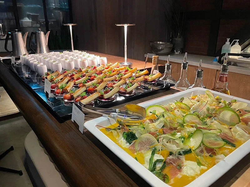 豪華なビュッフェテーブル