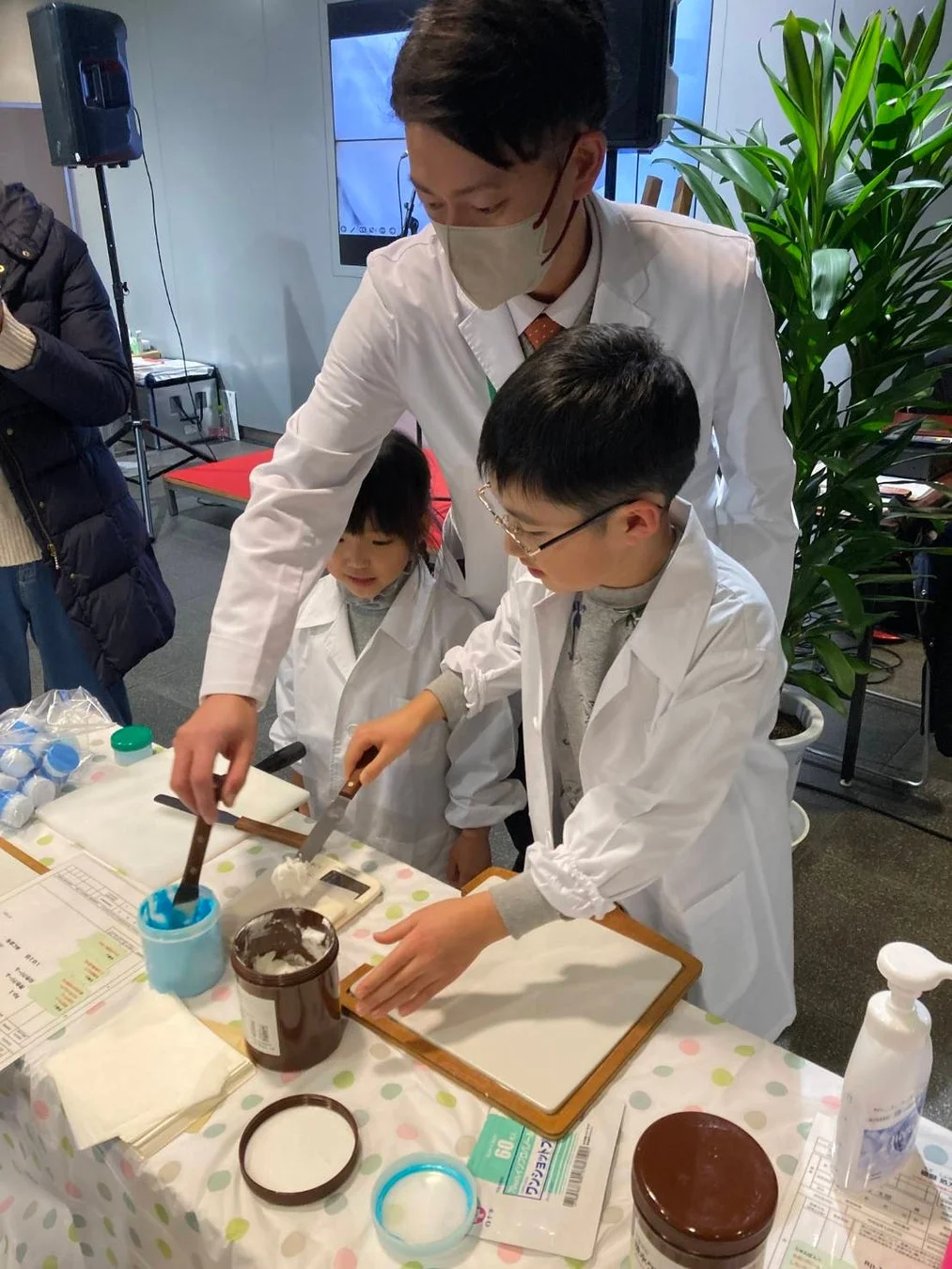 こども調剤体験の様子