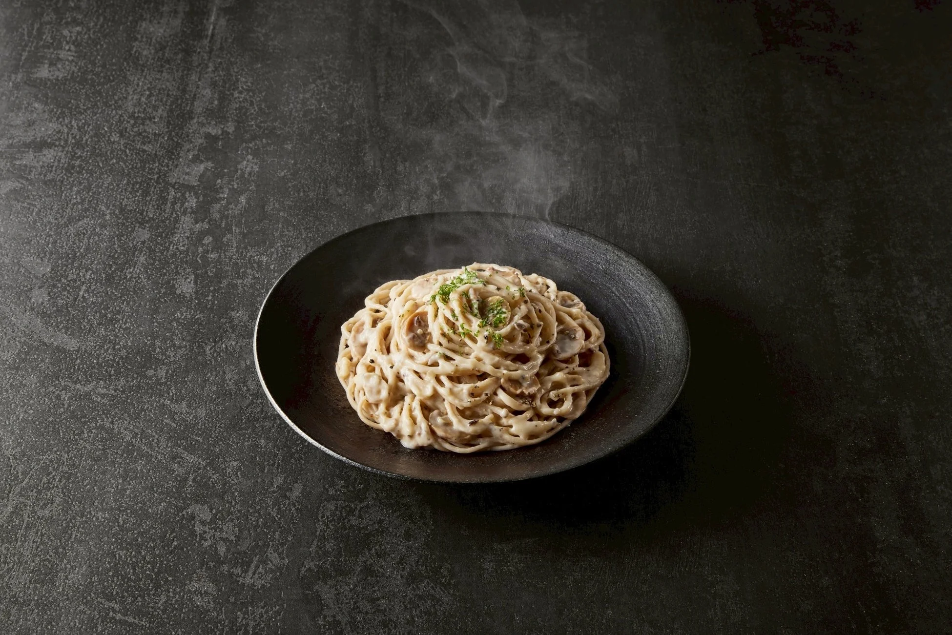 芳醇な香り広がる『トリュフクリームパスタ』