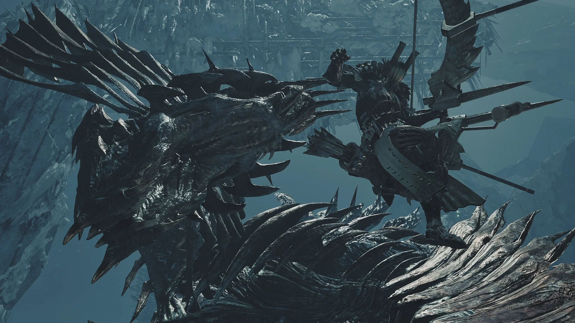 巨大な黒いクリーチャーと、翼と武器を装備した人物