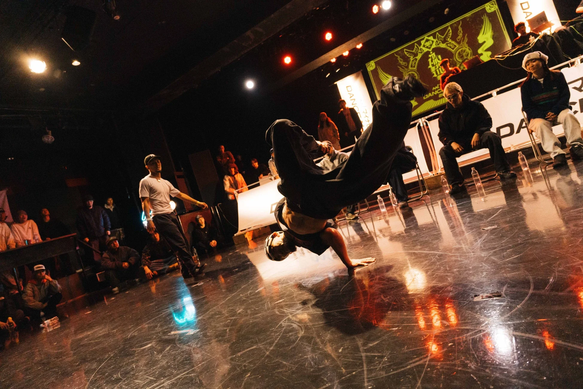 ブレイクダンスのパフォーマンス