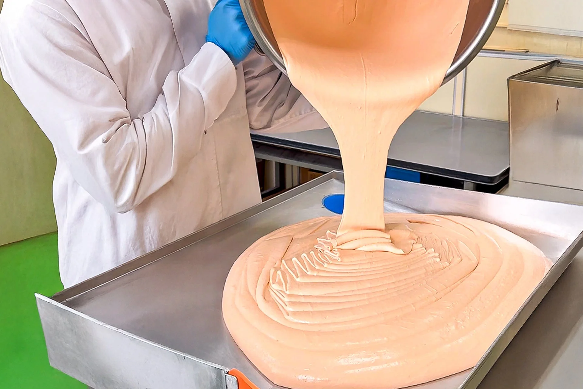 生地の準備風景