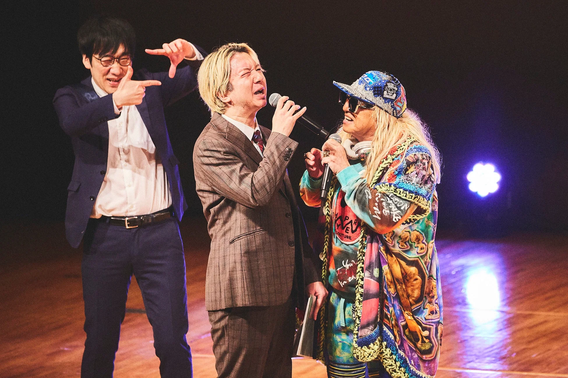 TRF企画で歌う芸人たち