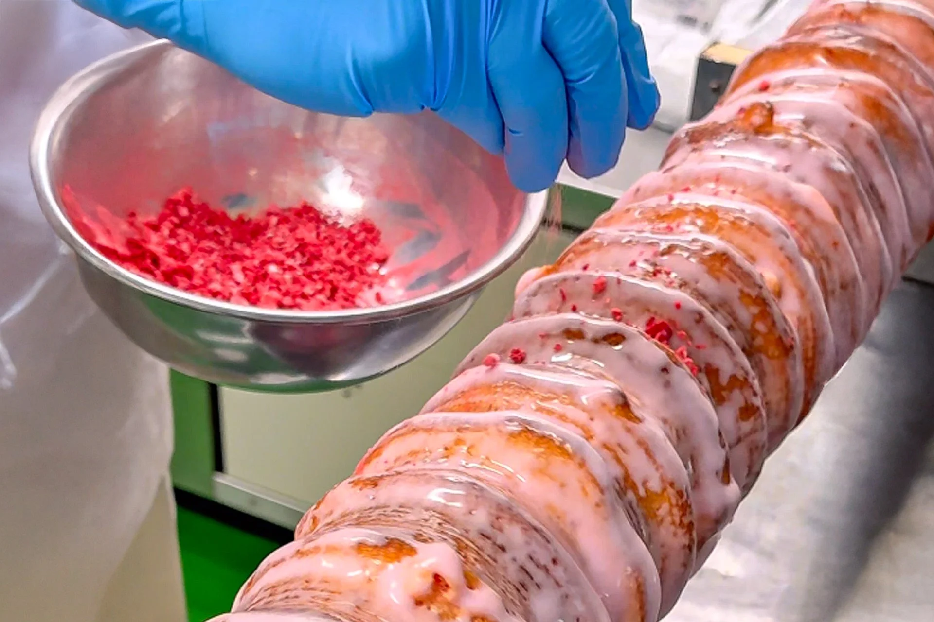 フリーズドライ苺をトッピング