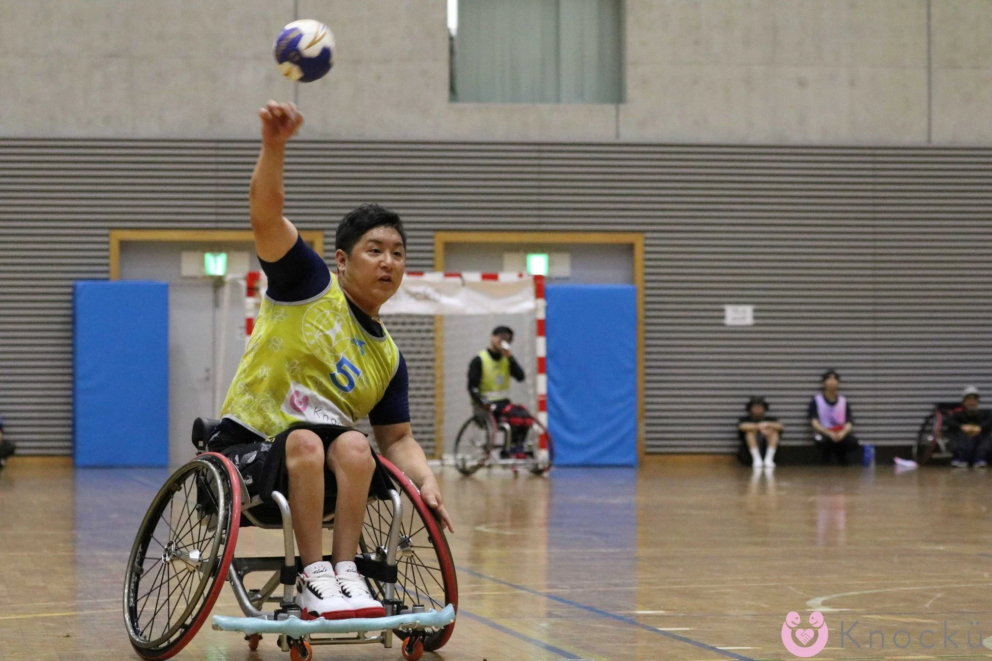 車いすハンドボール選手