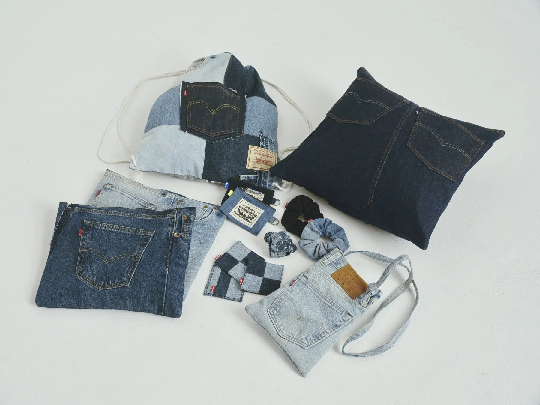 リーバイス®のアップサイクルグッズ