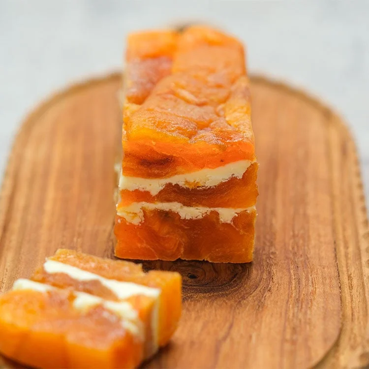 美しい層のデザート