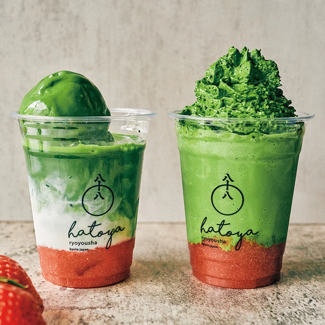 八十八良葉舎の苺抹茶ラテフロートと苺八十八シェイク