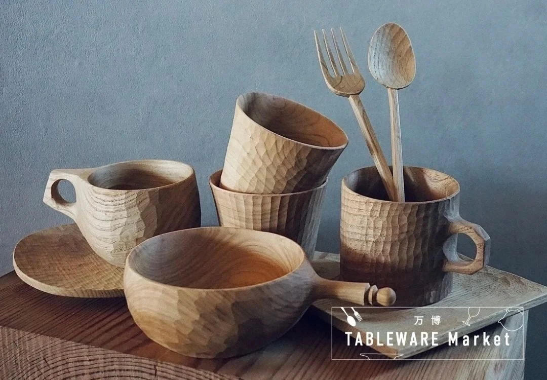 手彫りの温かい木製食器