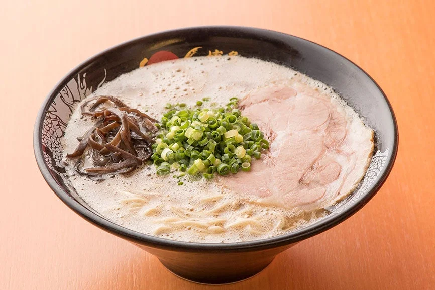 博多一幸舎の豚骨ラーメン