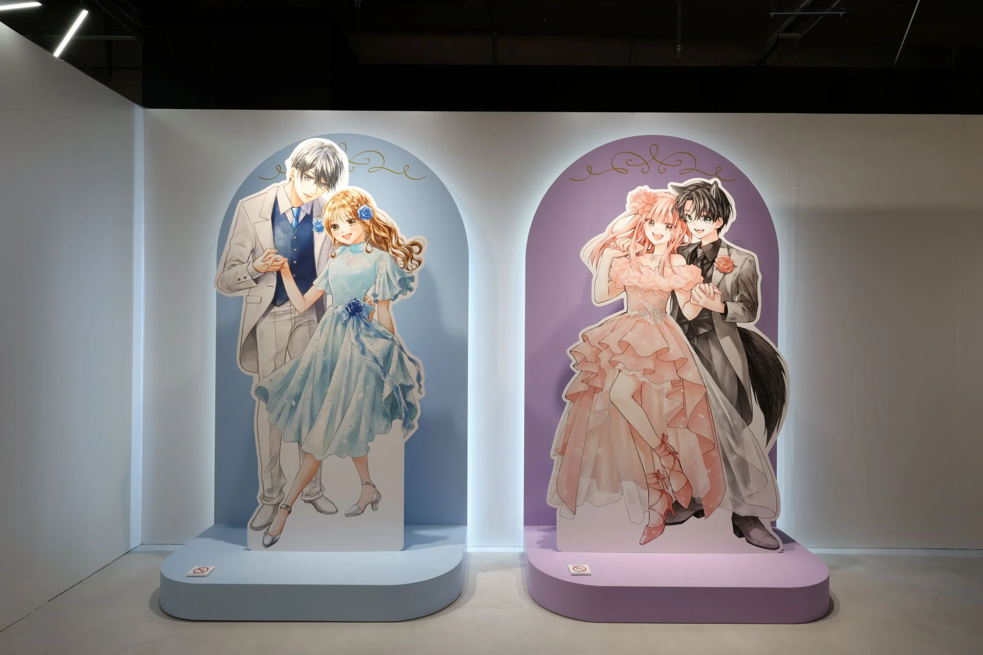 等身大パネルとイベントロゴ