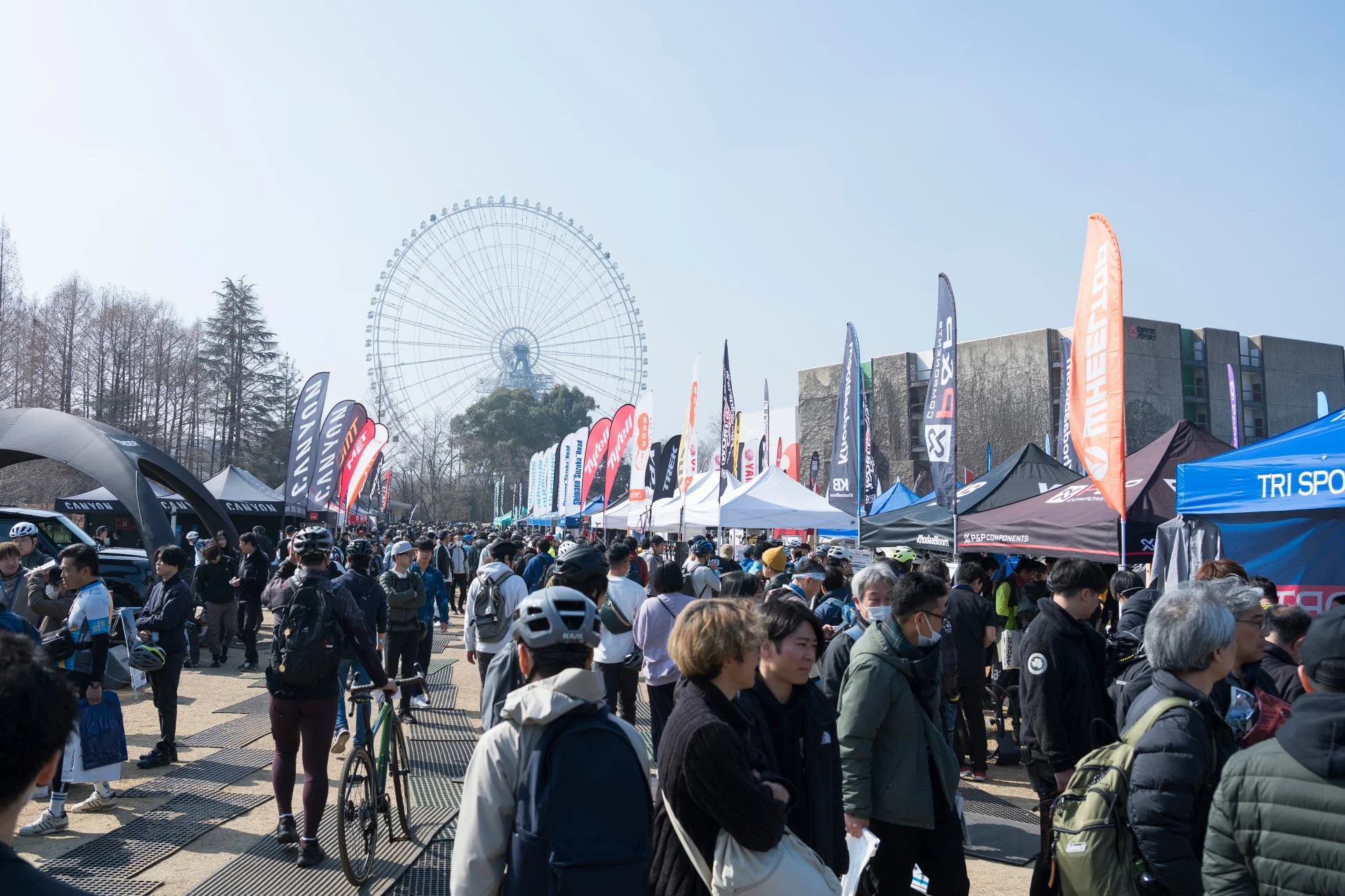 イベント会場の賑わい