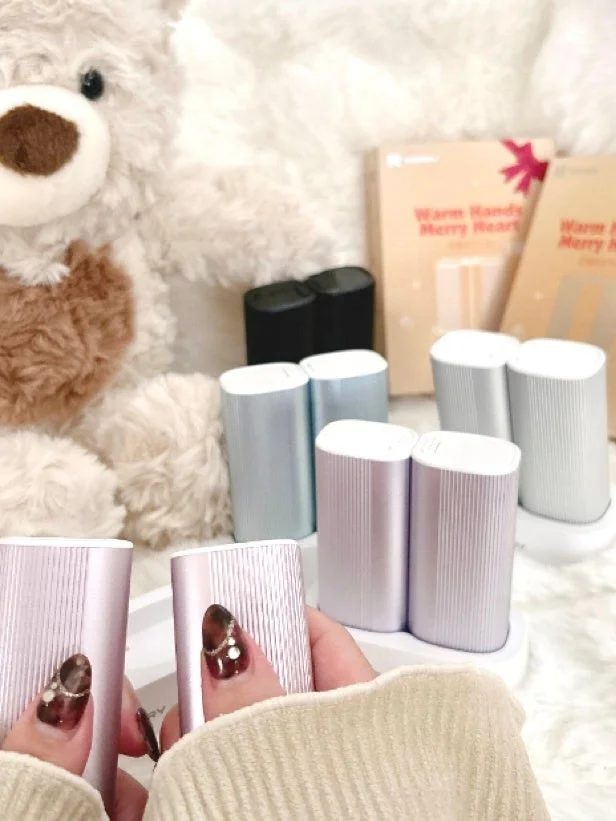 充電式カイロとテディベア