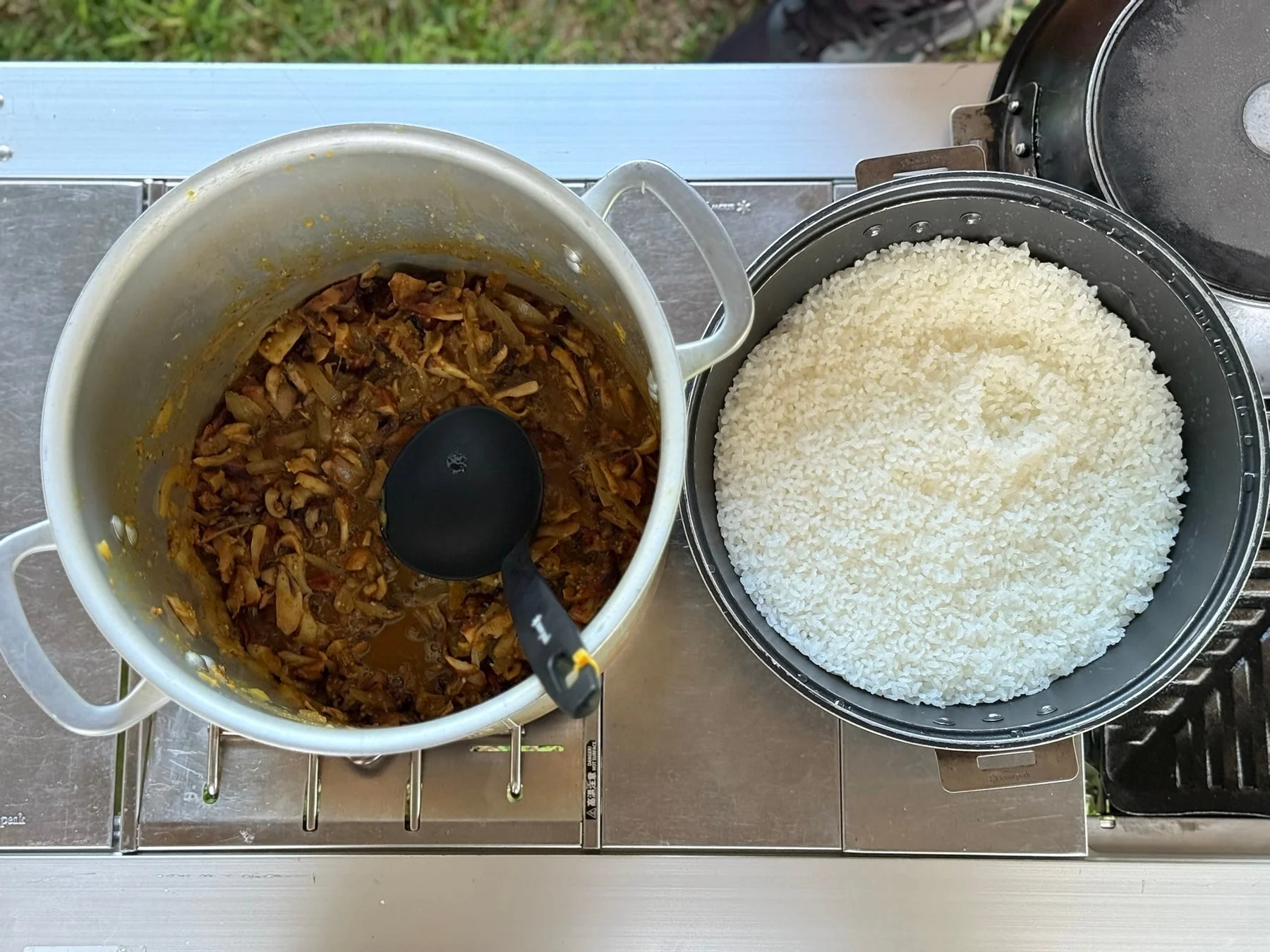 キャンプイベントでの調理風景