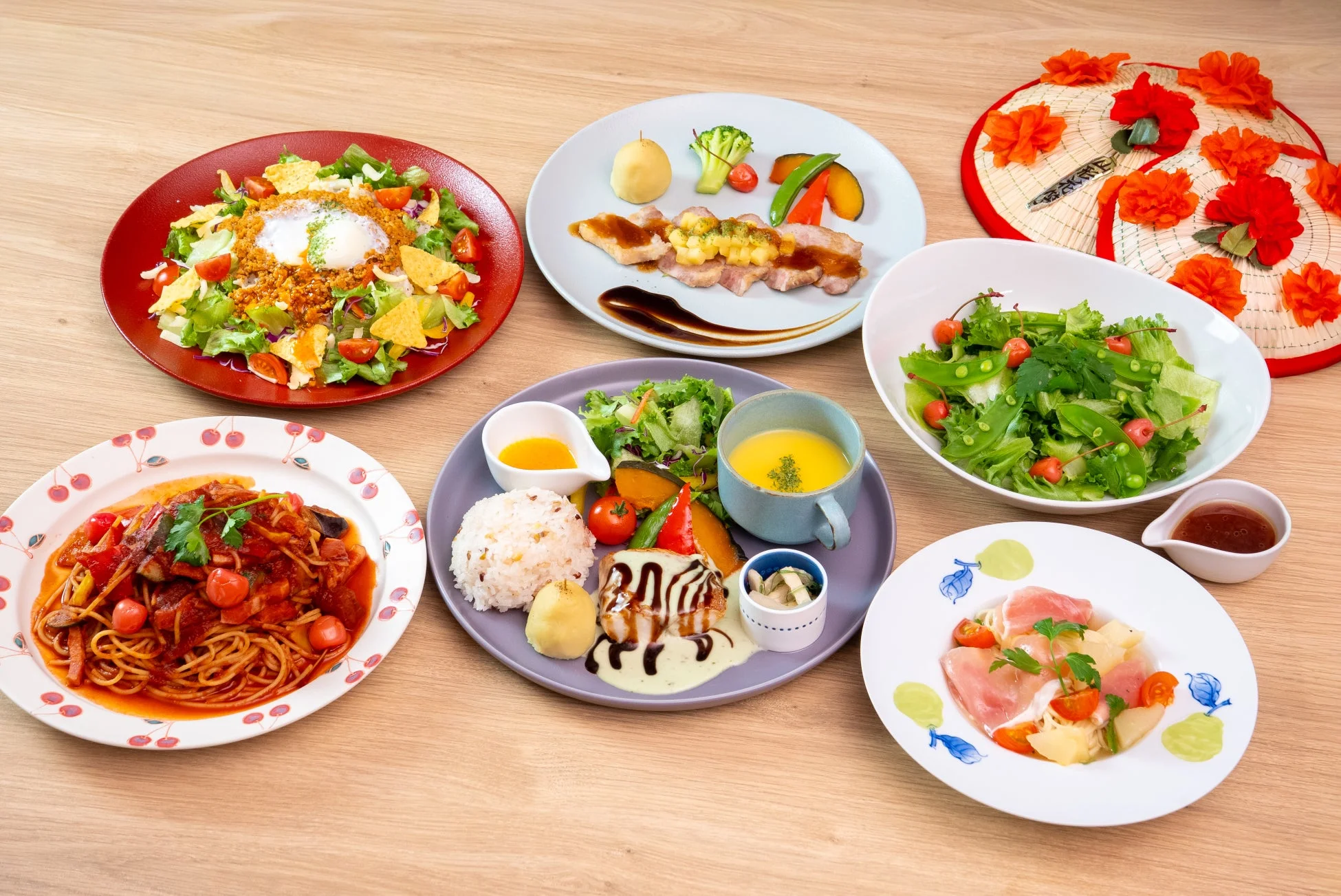 料理の盛り合わせ