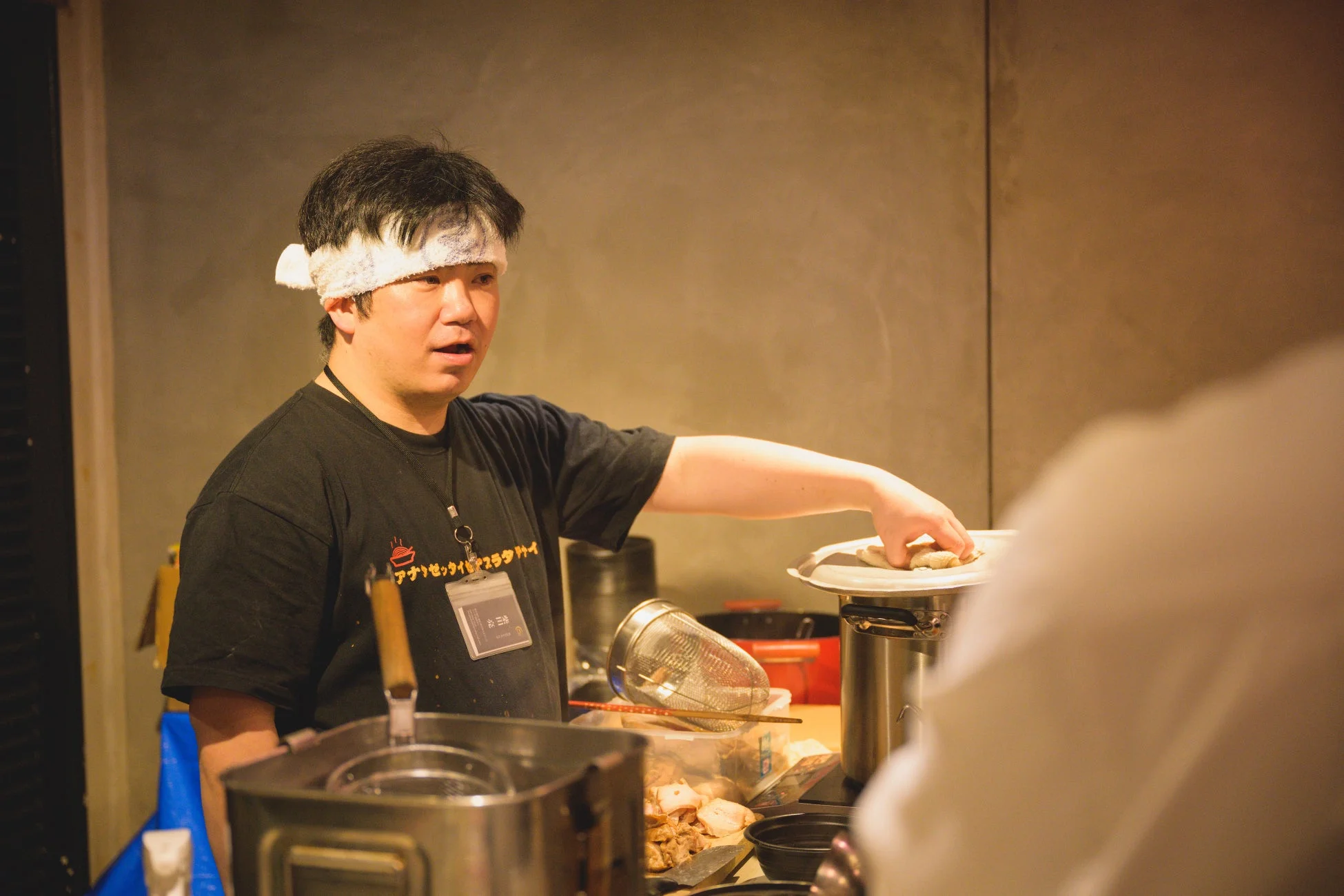 ラーメン提供の様子