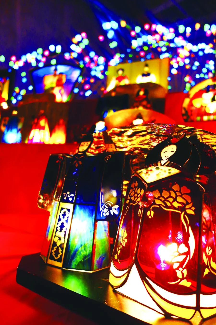 ステンドグラスの雛人形