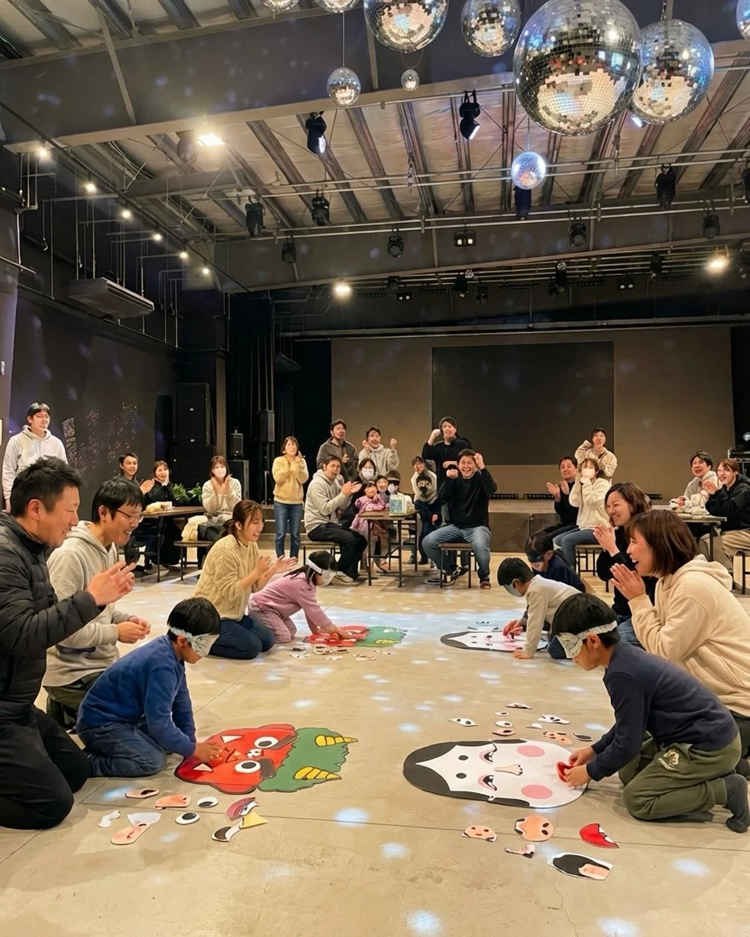 福笑いゲームの様子