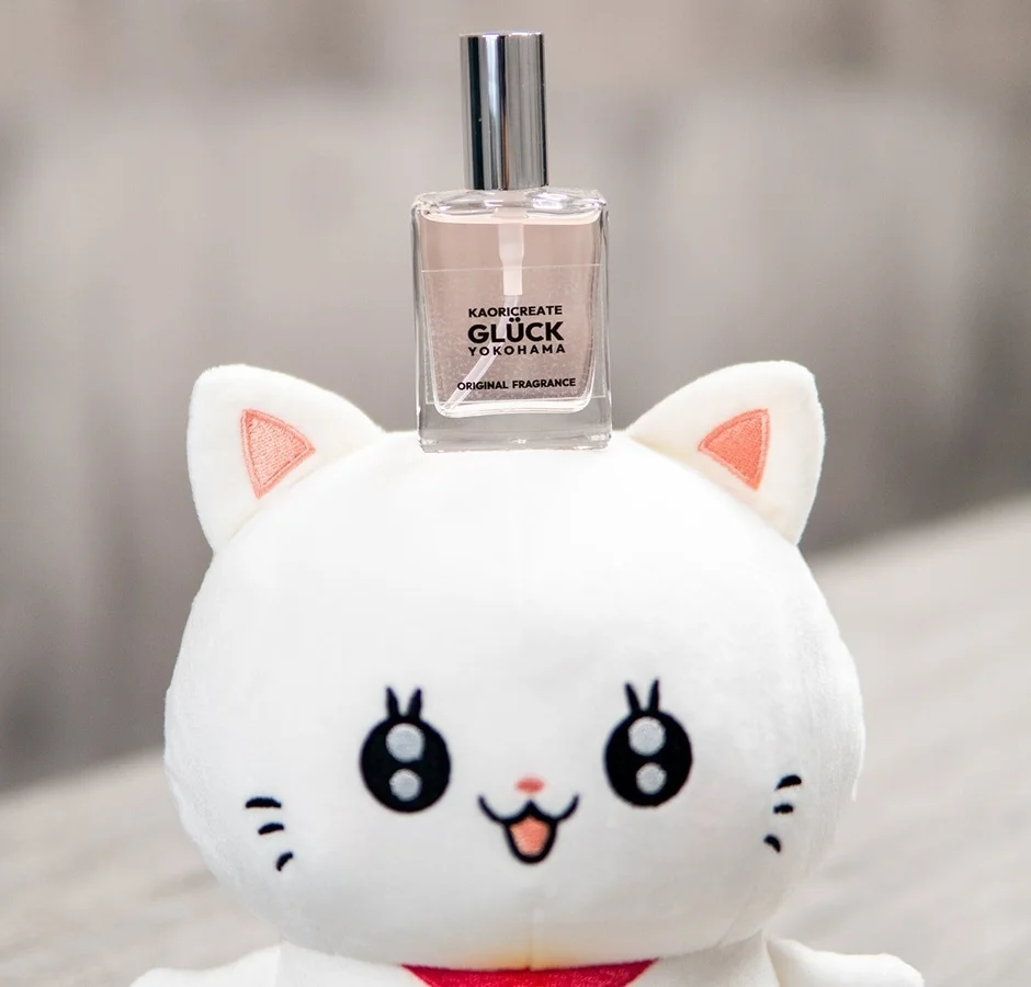 ゆらにゃぬいぐるみと香水