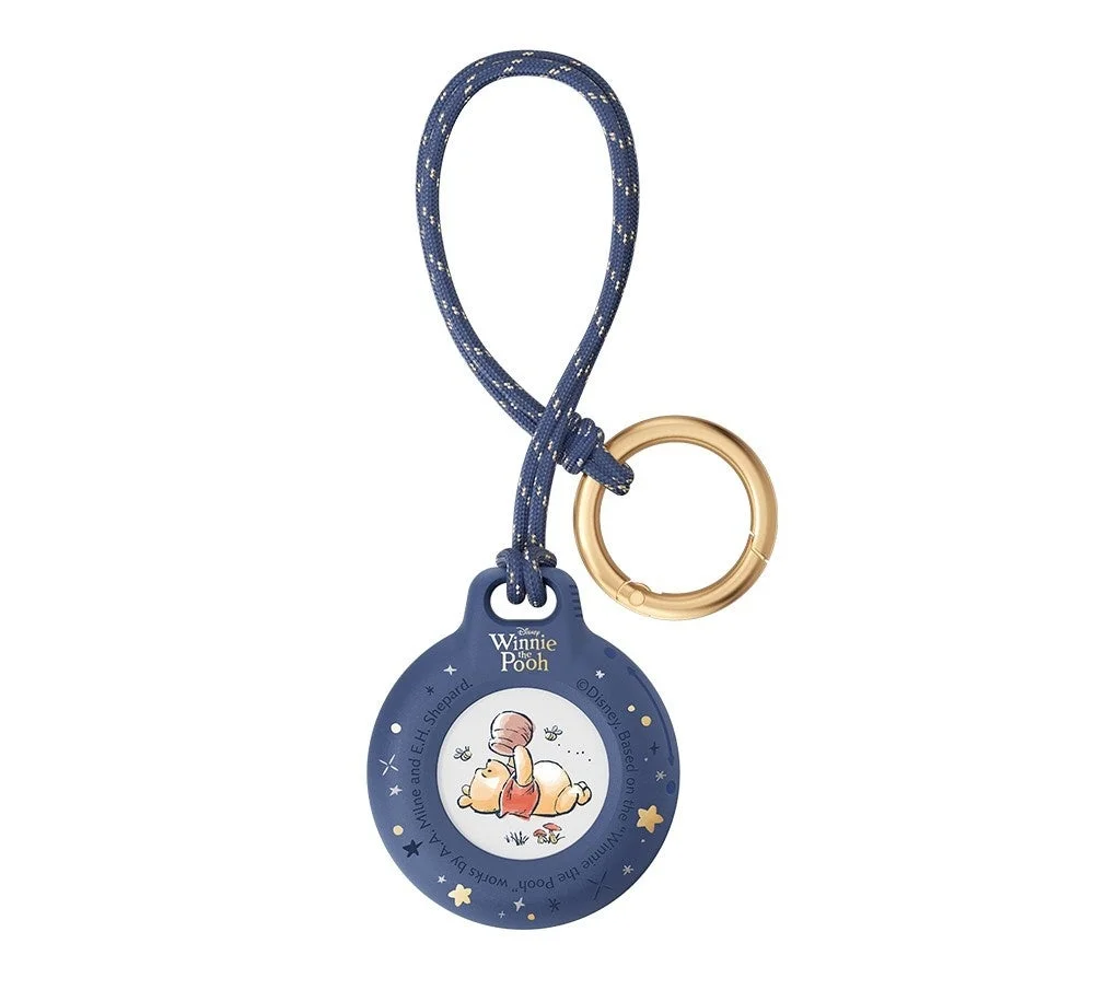 くまのプーさんがはちみつ壺を抱えているイラストのAirTagケース