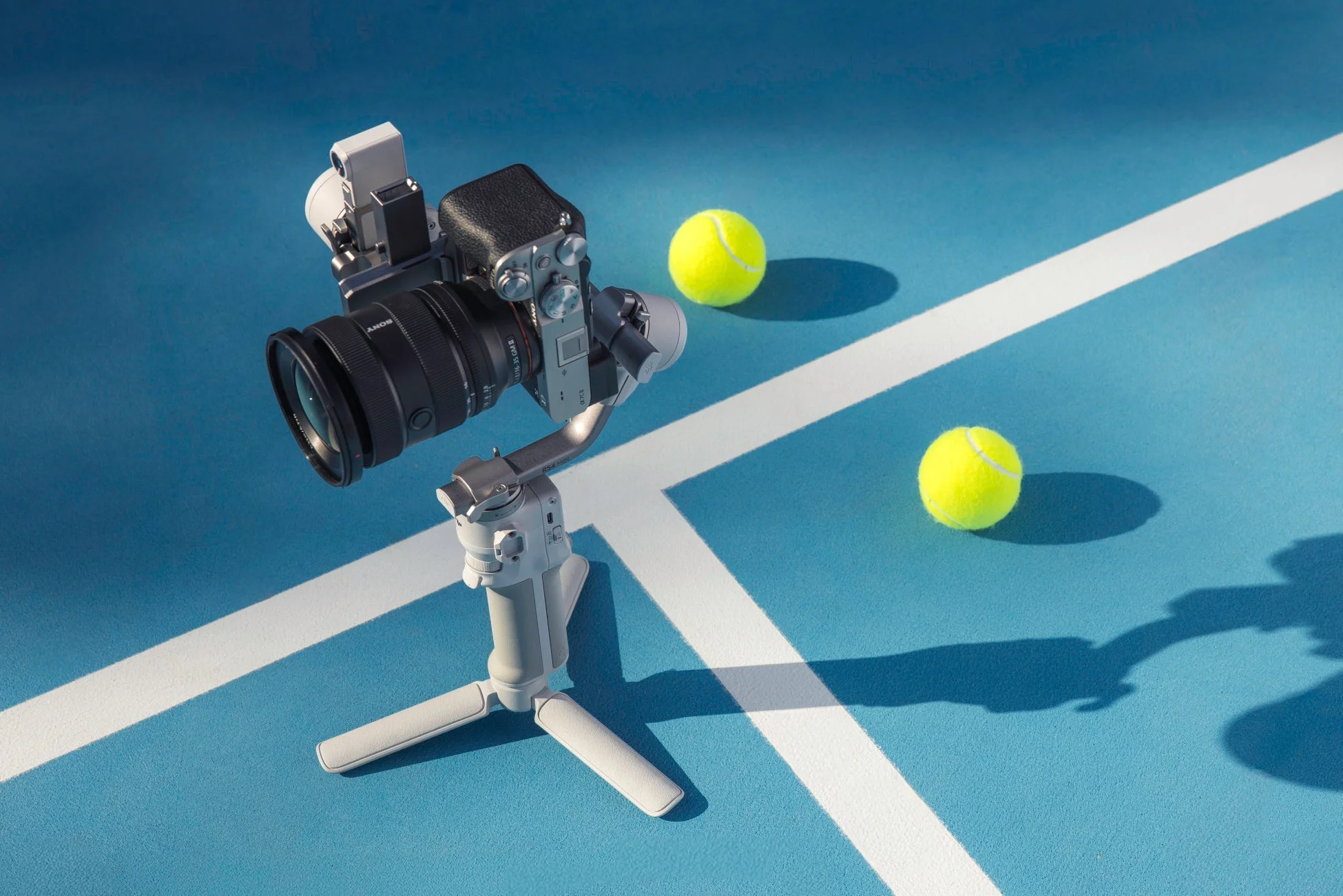 DJI RS 4 Miniジンバルとカメラ