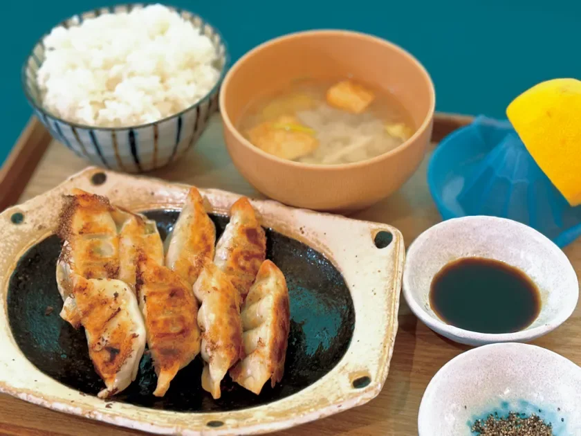 波乗りレモン餃子定食 1,100円(税込)