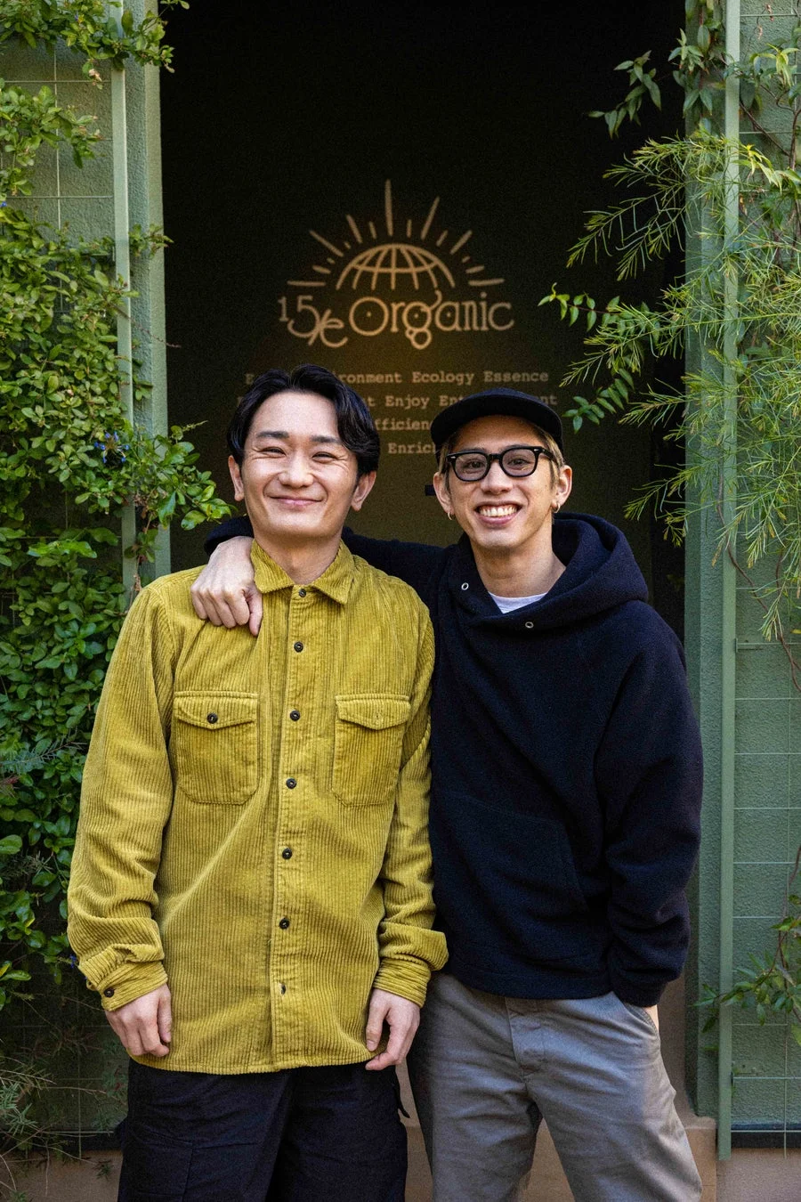 15/e organicのプロデューサーと思われる男性2名