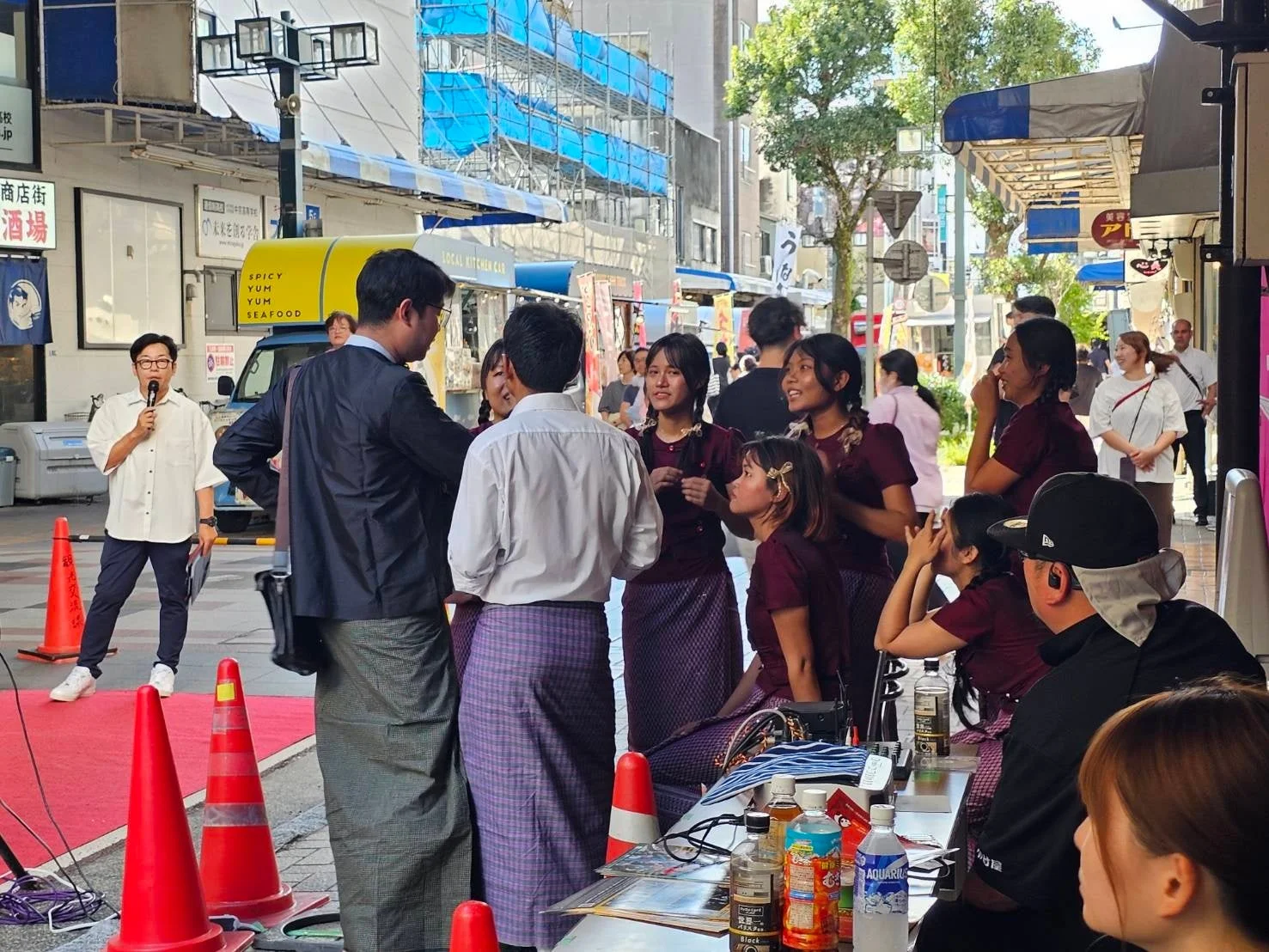 イベントの様子 民族衣装